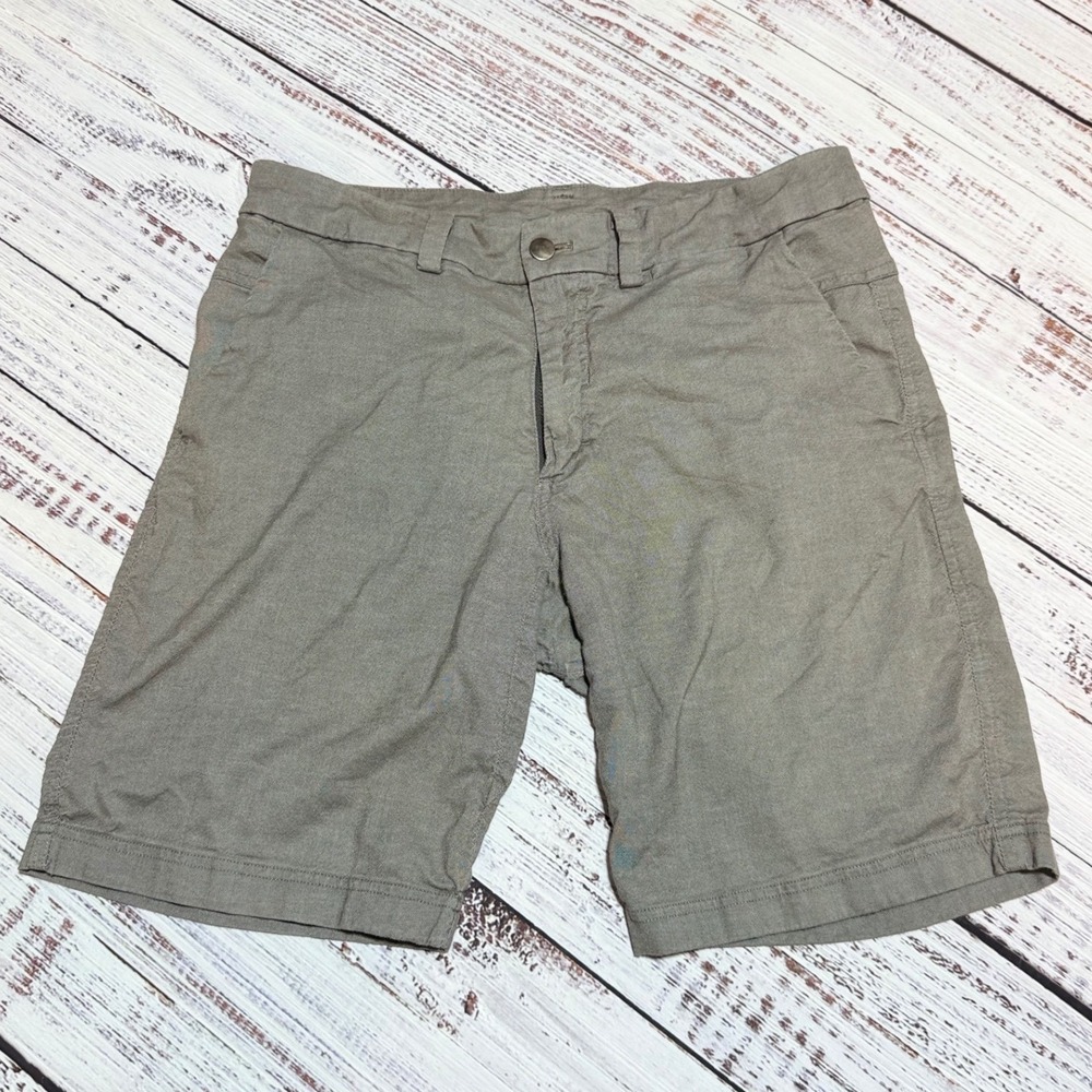 Lululemon Commission Shorts 32 9 Inch Inseam dark ash gray Chino Tech
